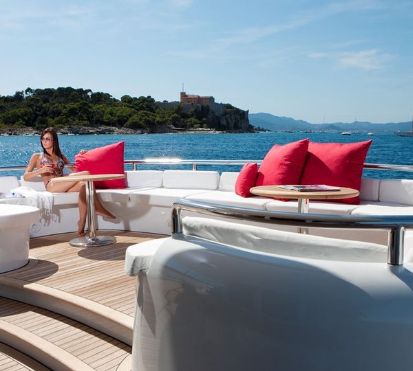 luxury yacht charter cote d'azur